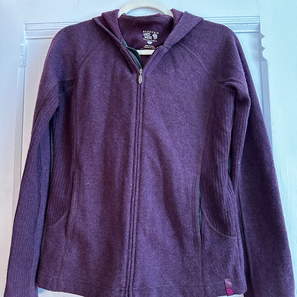 Mountain Hardware Zip Up Hoodie, Burgundy Size Medium - Picture 4 of 4